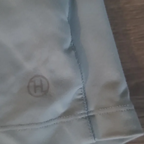 Shorts - Picture 2 of 3